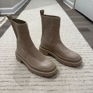 Chelsea boot
